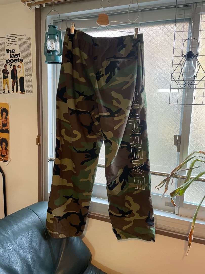 値下げ可　SUPREME spellout track pant camo M