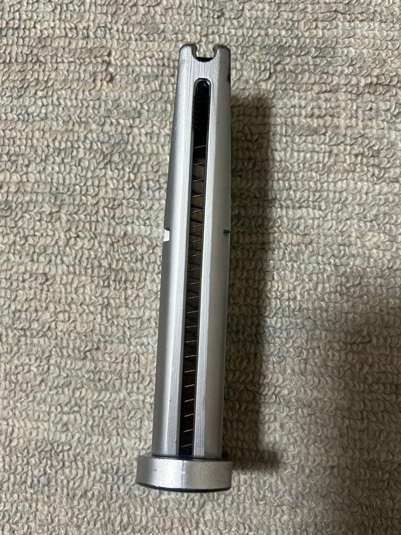 ウエスタンアームズ ベレッタ ガスガン シルバー/ブラック レール付き