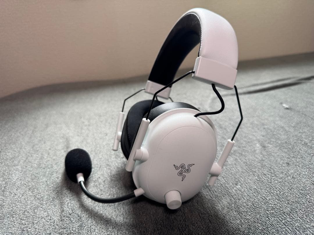 【ぺっちゃん】【中古美品】Razer BlackShark V2 HS