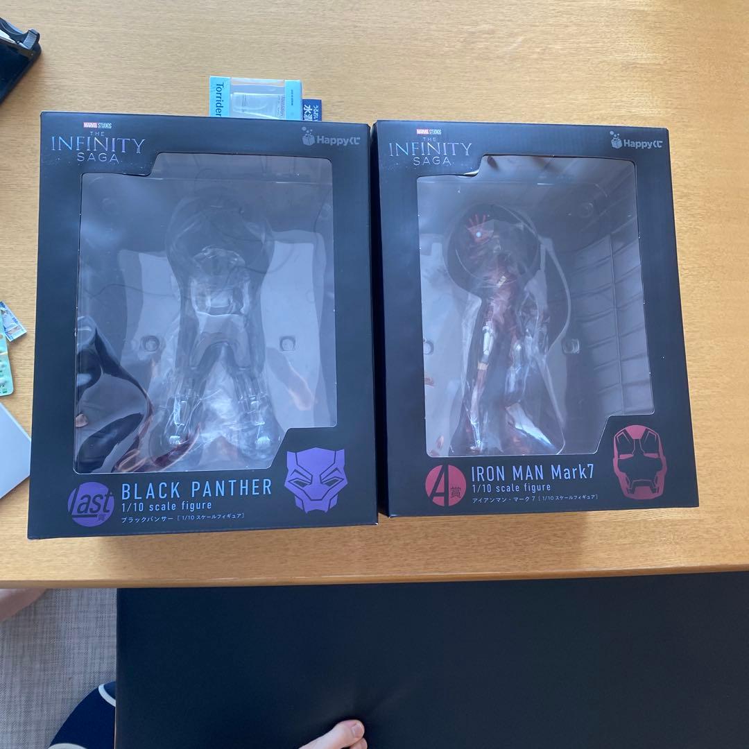 Happyくじ　A賞　アイアンマン　ラストワン賞　ブラックパンサー　フィギュア