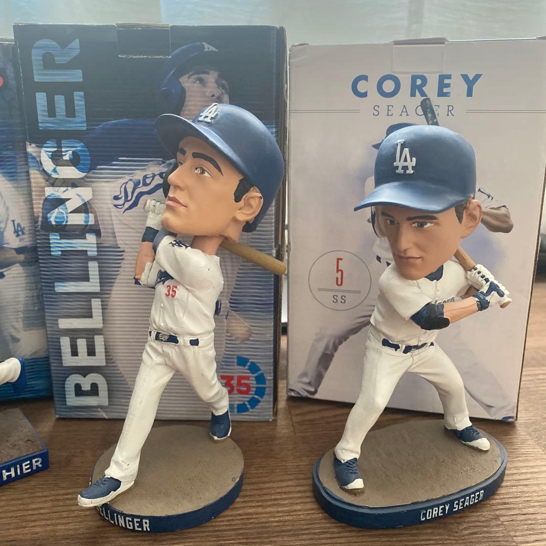 アーサー　ドジャース　ボブルヘッド　シーガー　ベリンジャー　ターナー　球場
