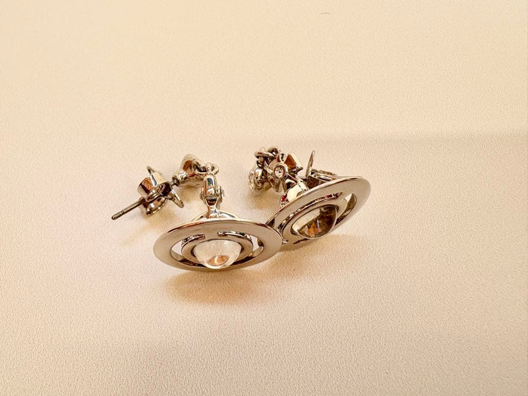 Vivienne Westwood ヴィヴィアンウエストウッドシルバー ピアス