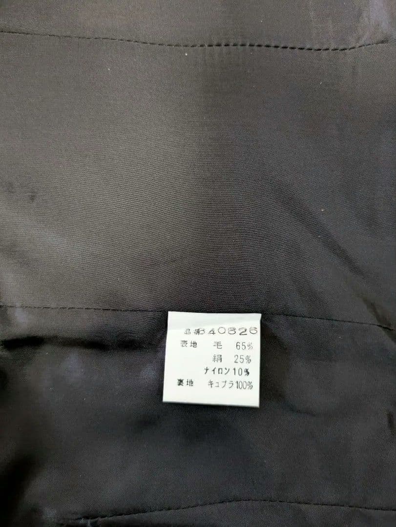 BBCOのうすい茶で、黒のへリンボーンの ベストとパンツ のセットアップスーツ