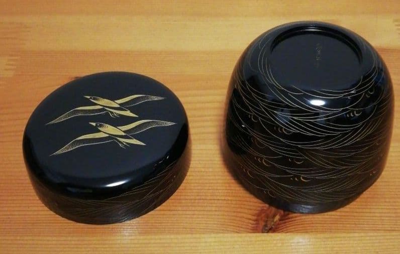 前志芸男作　沈金　波千鳥　蒔絵　共箱　共布　茶道具