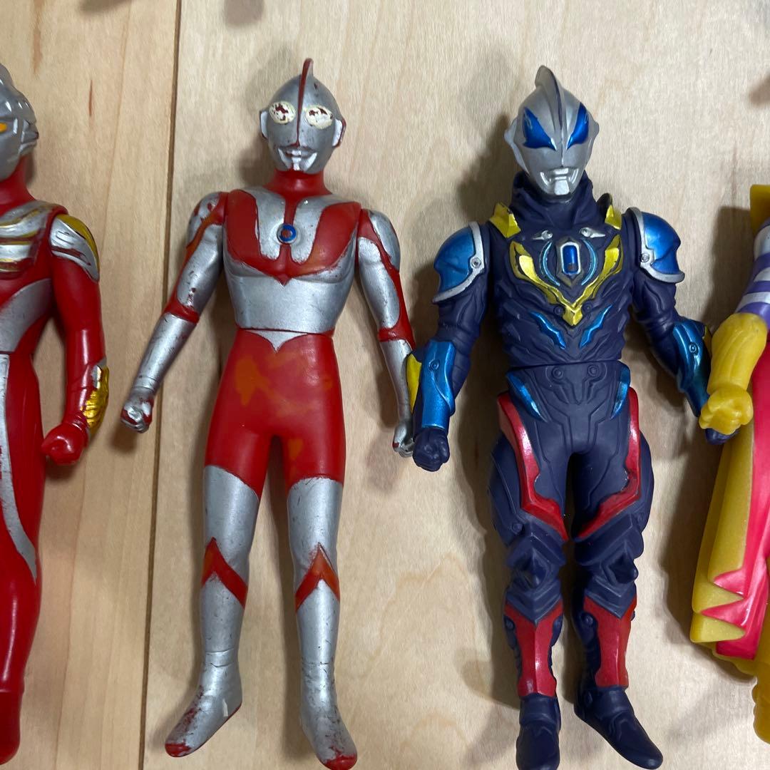 ウルトラマンフィギュア、その他ヒーロー130体ほど