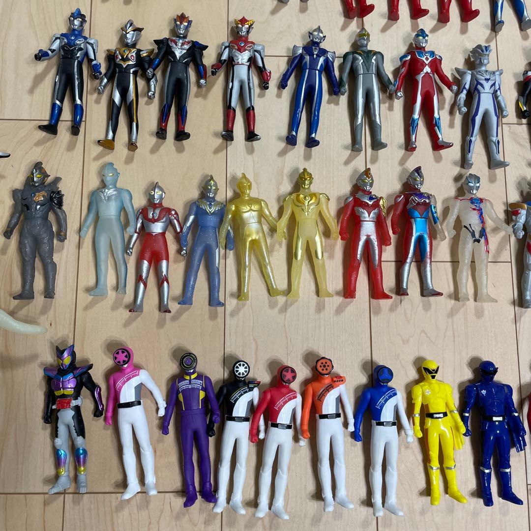 ウルトラマンフィギュア、その他ヒーロー130体ほど