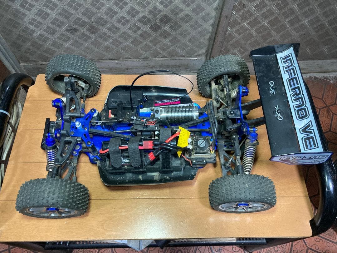 ●京商 1/8バギー インファーノVE レディーセット 送受信機付き！