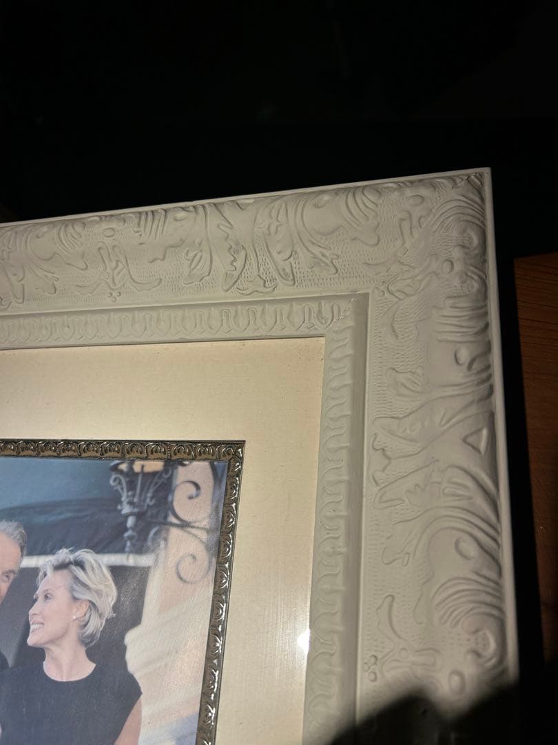 アンティーク額縁‼️ シャービー・デザイン額縁　マットホワイト　大サイズ