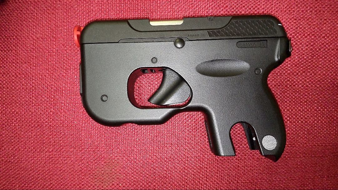 東京マルイ CURVE(カーヴ)　予備マガジン付き