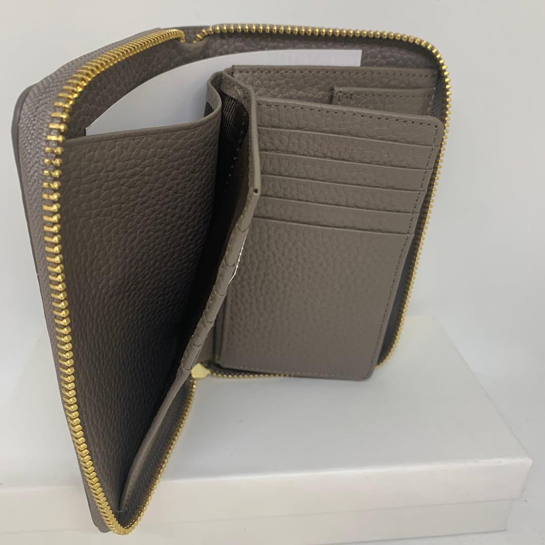 auauoi さん専用新品　オーストリッチ　ちょっと大きな二つ折り財布 グレー