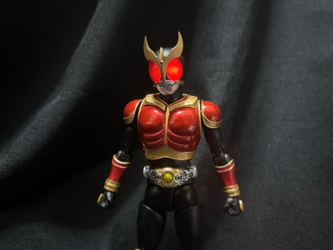 【期間限定値下げ】発光改造　仮面ライダークウガ　フィギュア