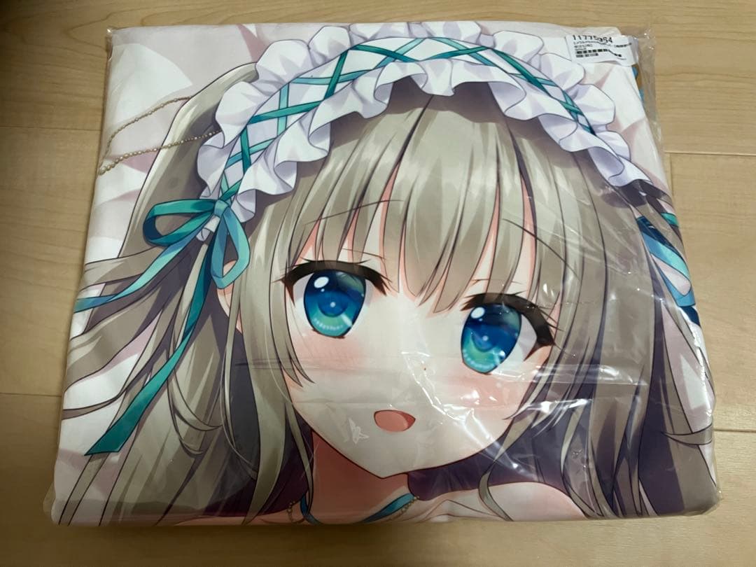 あめとゆき(サークル　あめのちゆき)先生　エメラルドちゃん抱き枕カバー