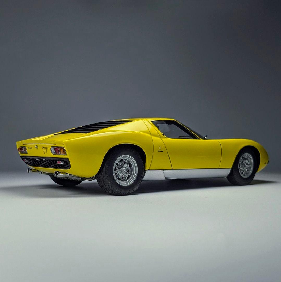 1/18 オートアート ランボルギーニ ミウラ SV イエロー