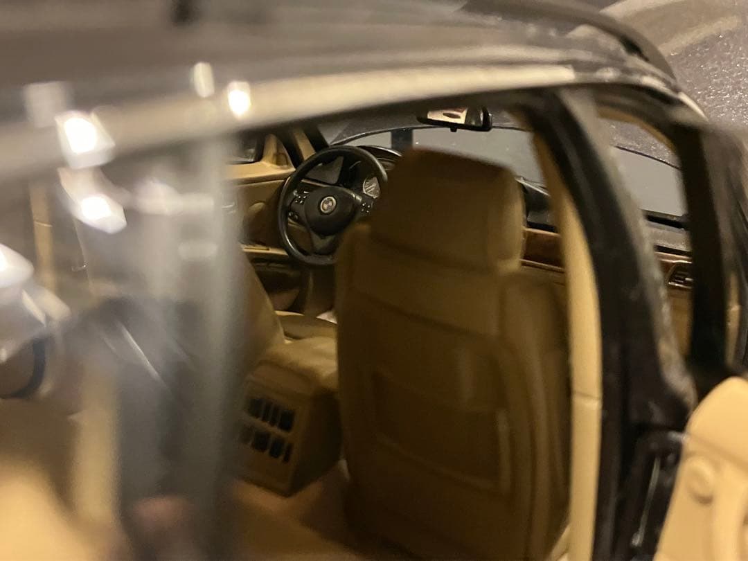 ミニカー 1/18 BMW 330i ツーリングTouring グレー