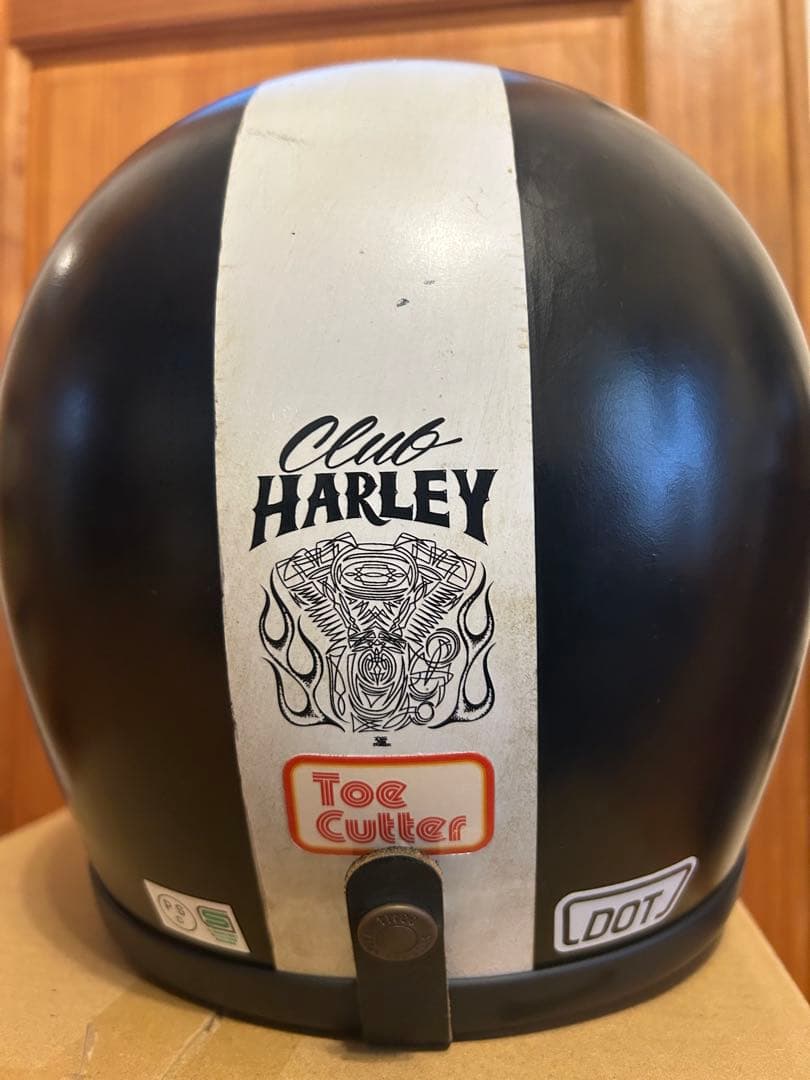 TT&COトゥーカッター ヘルメット ブラック/ホワイト