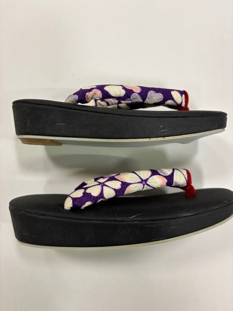 SALE 七五三　3歳女の子　着物・被布セット　紫に桜　オフベージュ　赤鹿子柄