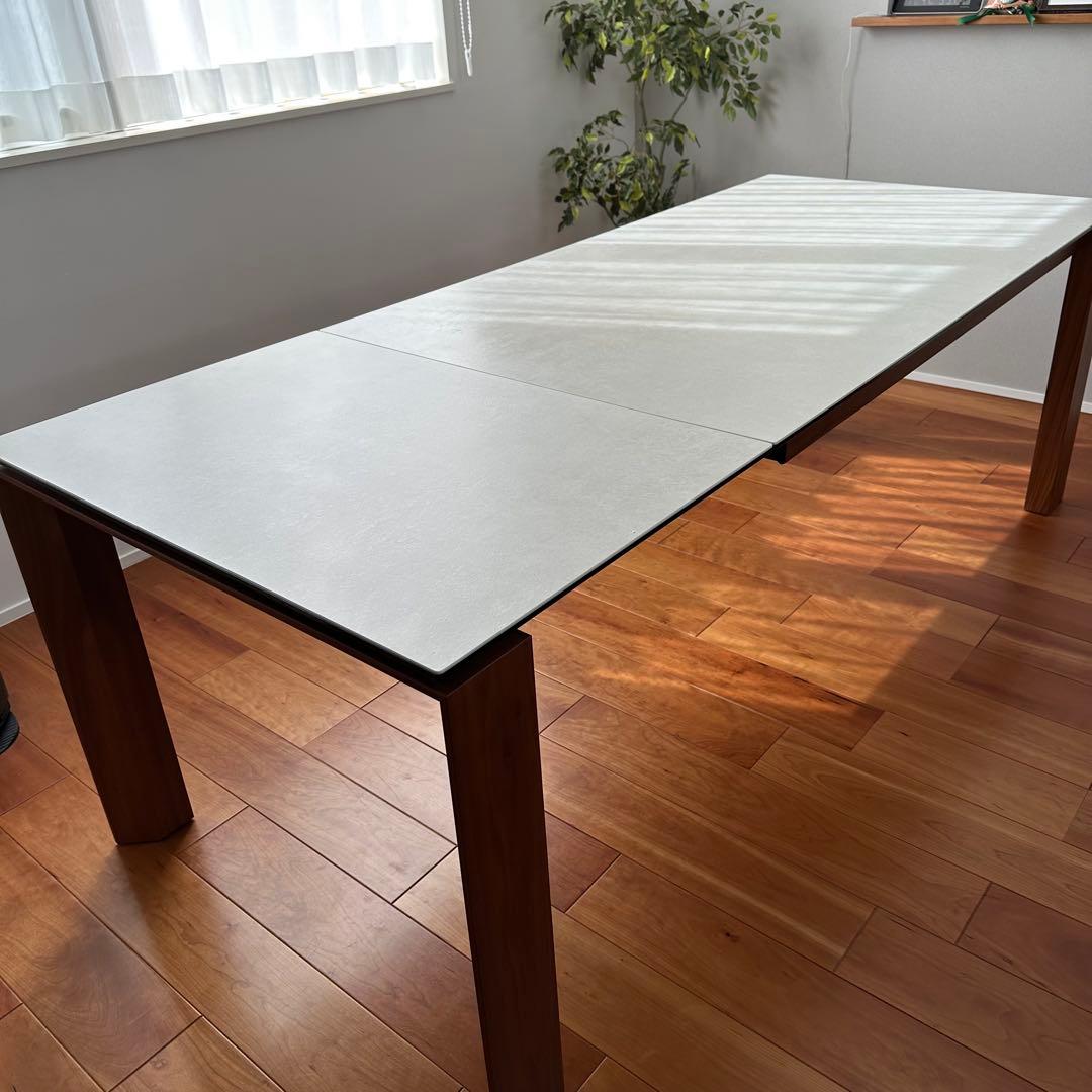 Calligaris カリガリス 伸長ダイニングテーブル セラミック