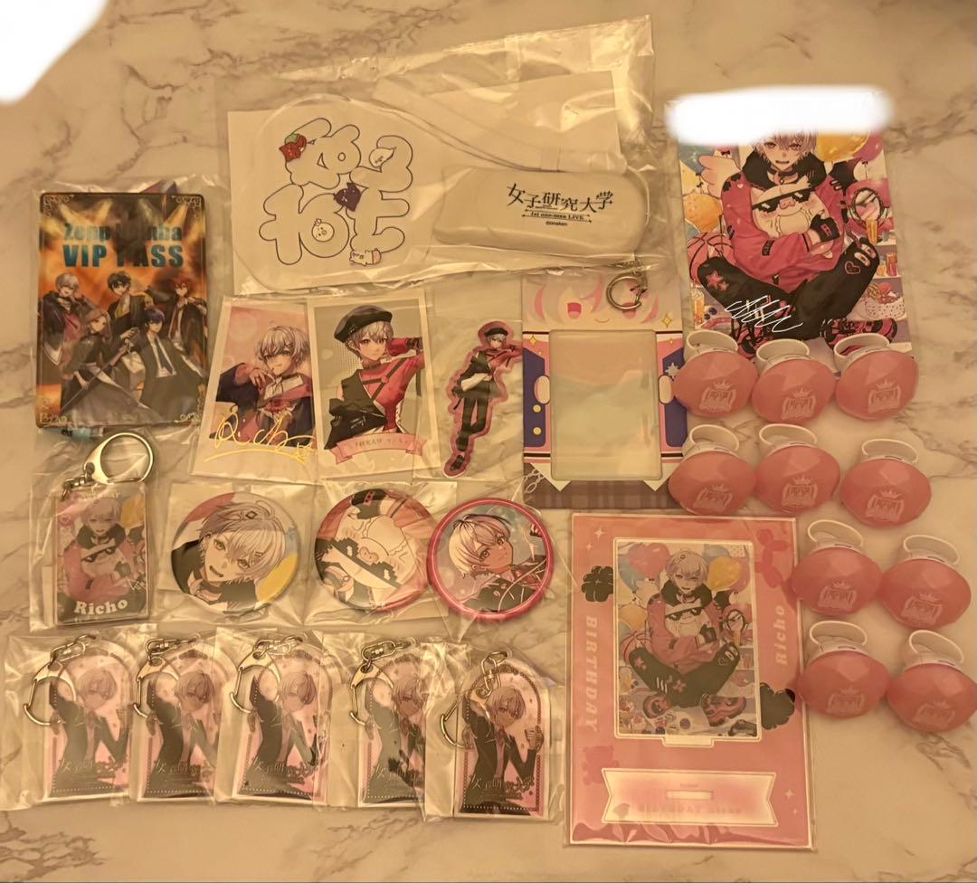 女子研究大学 りぃちょ グッズ 缶バ アクキー アクスタ トレカ チェキ