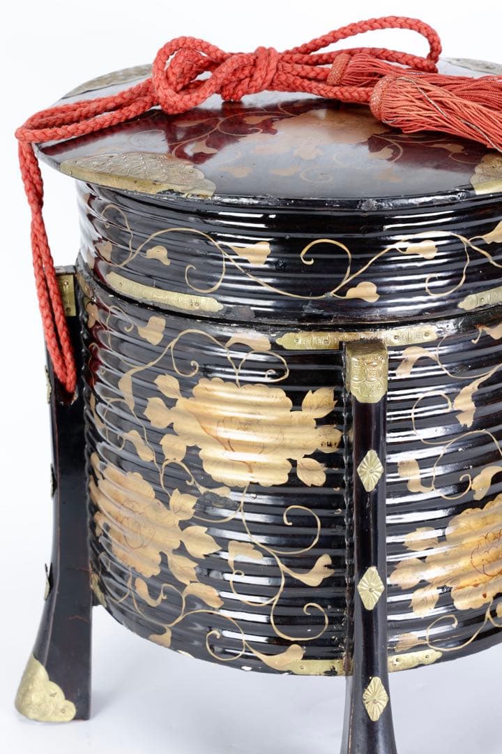 江戸後期〜明治期 黒漆塗 金蒔絵牡丹唐草文 行器 ほかい 婚礼道具 骨董 古美術