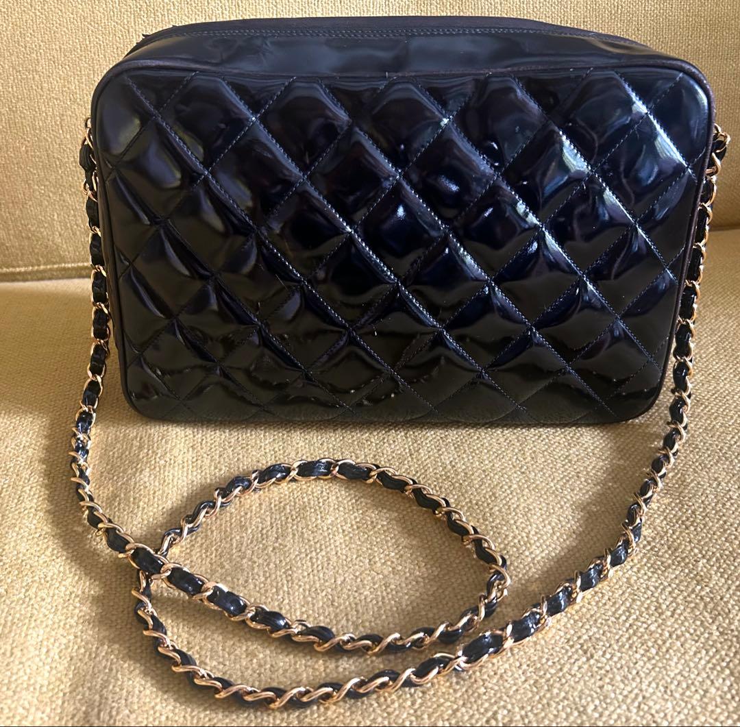 CHANEL ブラック パテントレザー チェーンショルダーバッグ ヴィンテージ