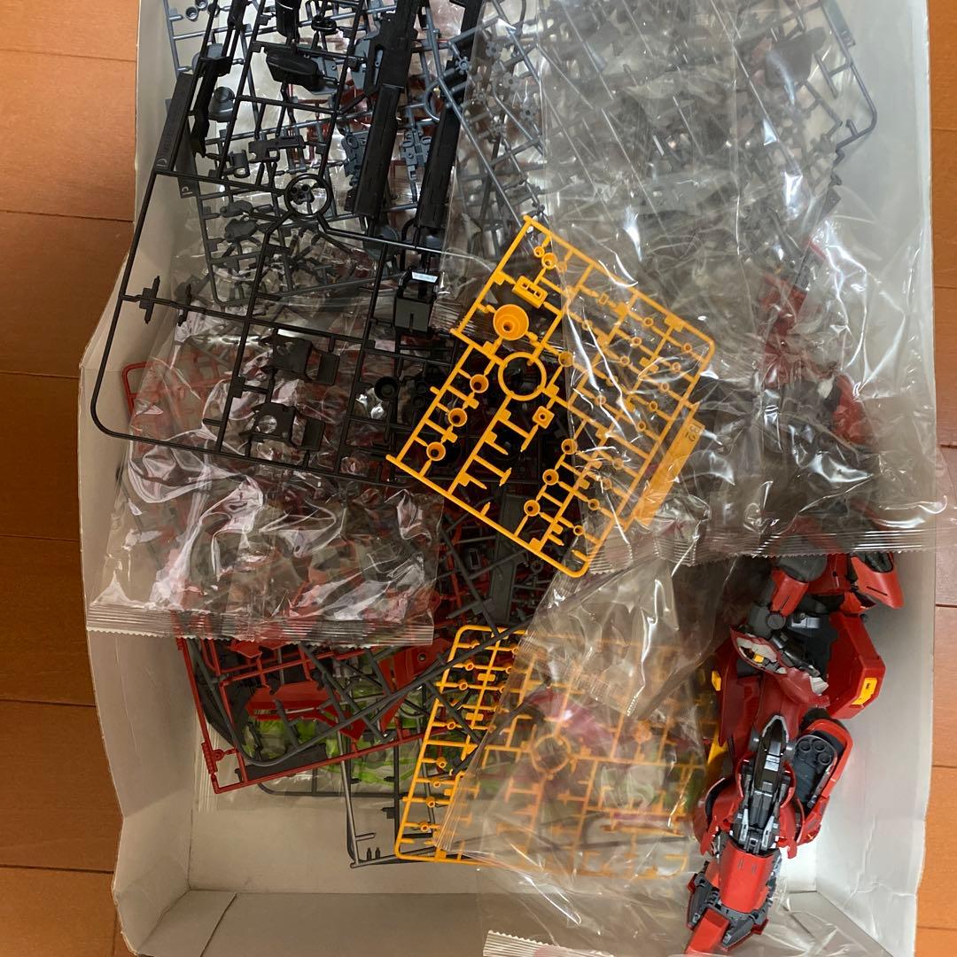 MSN-04 サザビー プラモデル 1/100 MG サザビー　ver ka