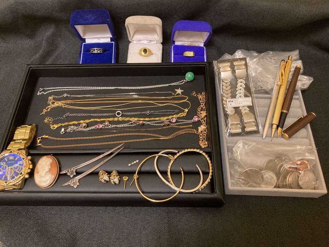 サ*ト様 【遺品整理など】アクセサリー類まとめ売り ジバンシィヴィンテージネック