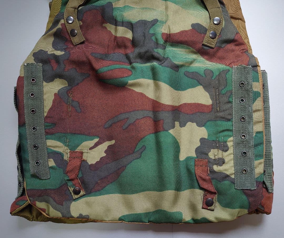 ミリタリーベスト