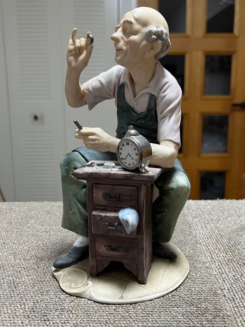 カポディモンテ 時計職人のヴィンテージ陶器彫刻 イタリア 1950 年代