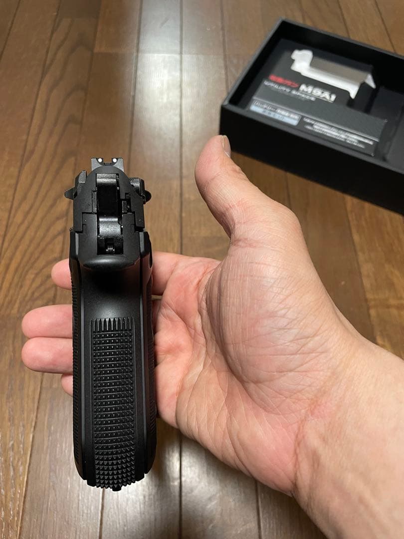 電動ハンドガン　ベレッタ　M9A1 フル・セミオート　バッテリー　充電器付き