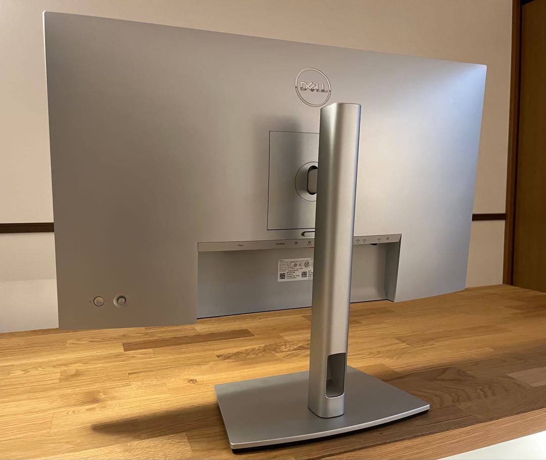 DELL 4Kモニター U2723QE