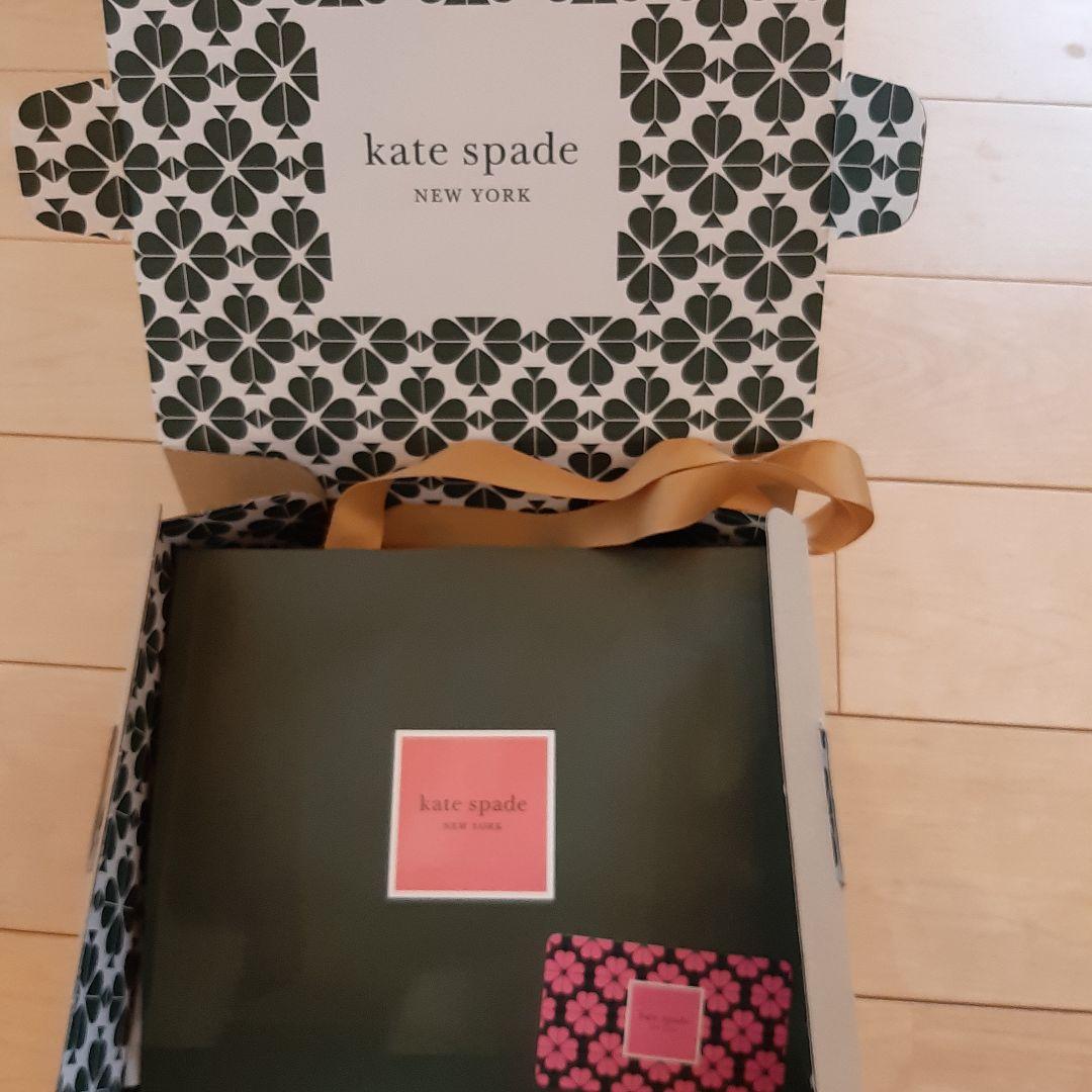 新品　kate spadeケイトスペード　 テニス　ケース ポーチ 小物入