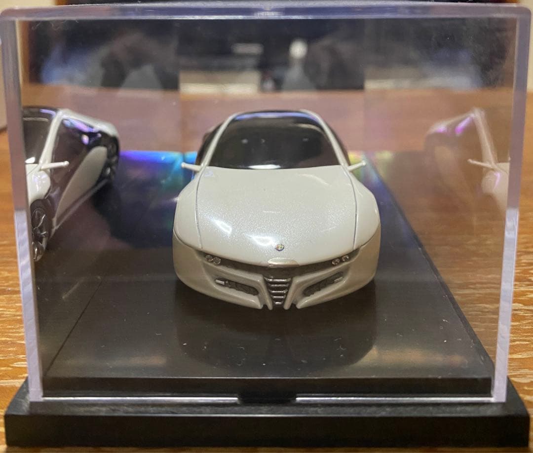 アルファロメオ　パンディオン　1/43 完成品　ベルトーネ　PANDION