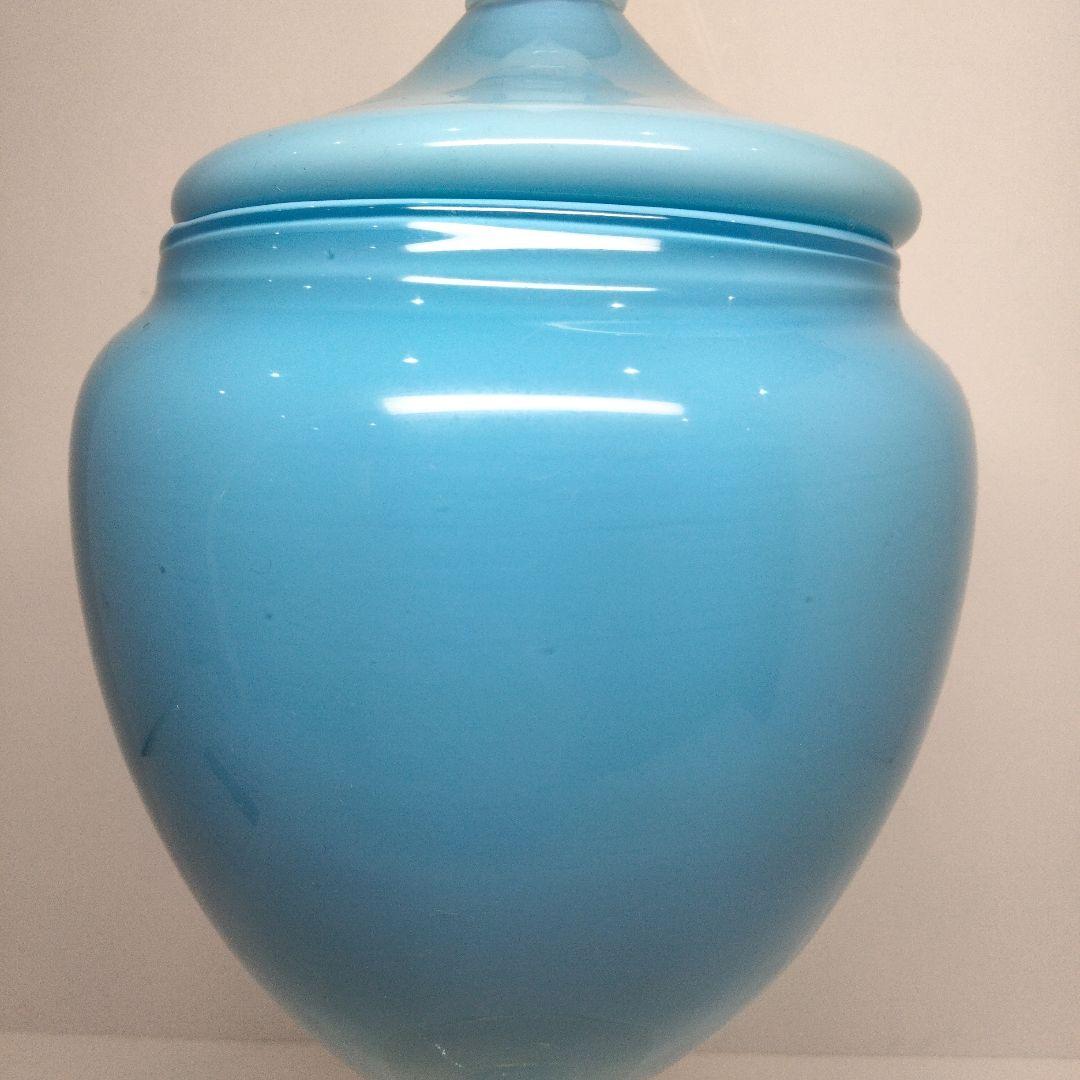 P265　大正ガラス蓋物 白乳ブルー蓋壺 高さ33㎝ 直径13㎝