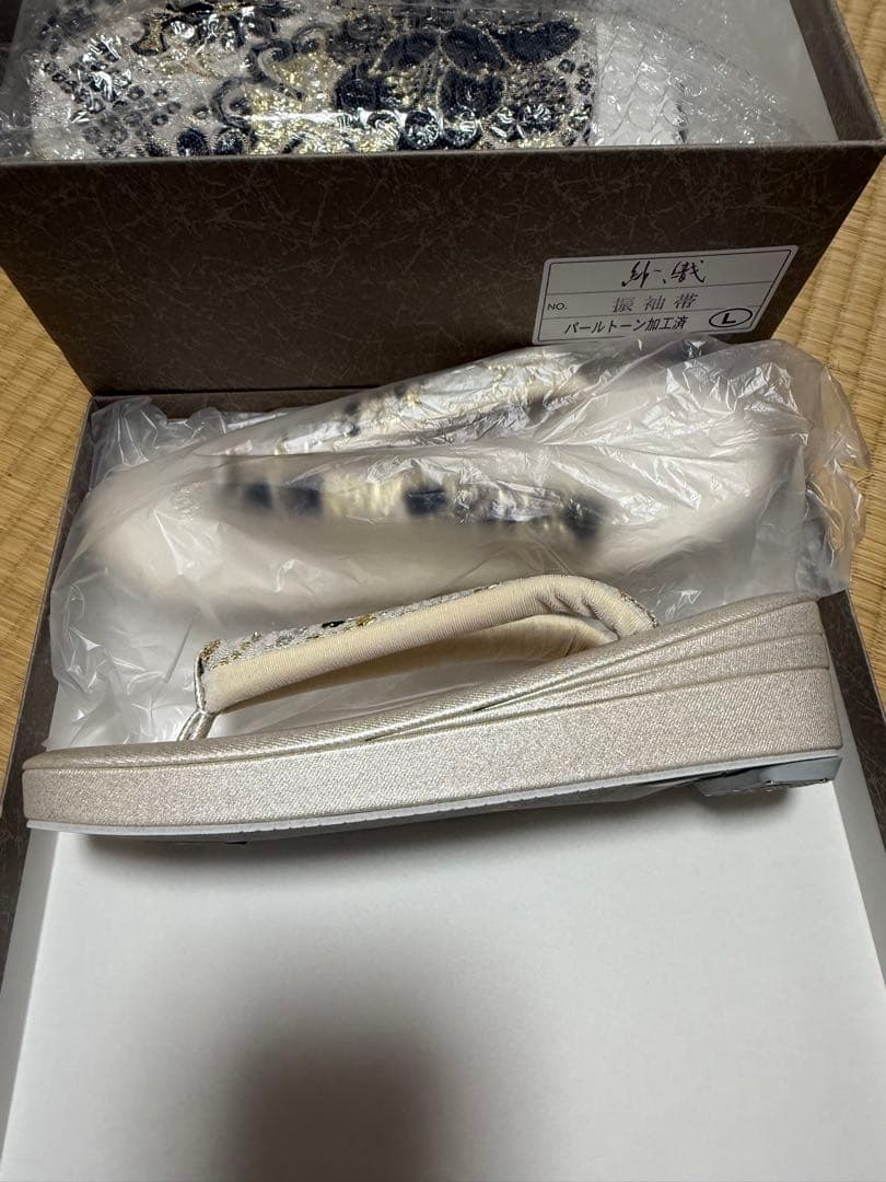 No.14 成人式草履バッグセット　振袖用 沙織　Lサイズ