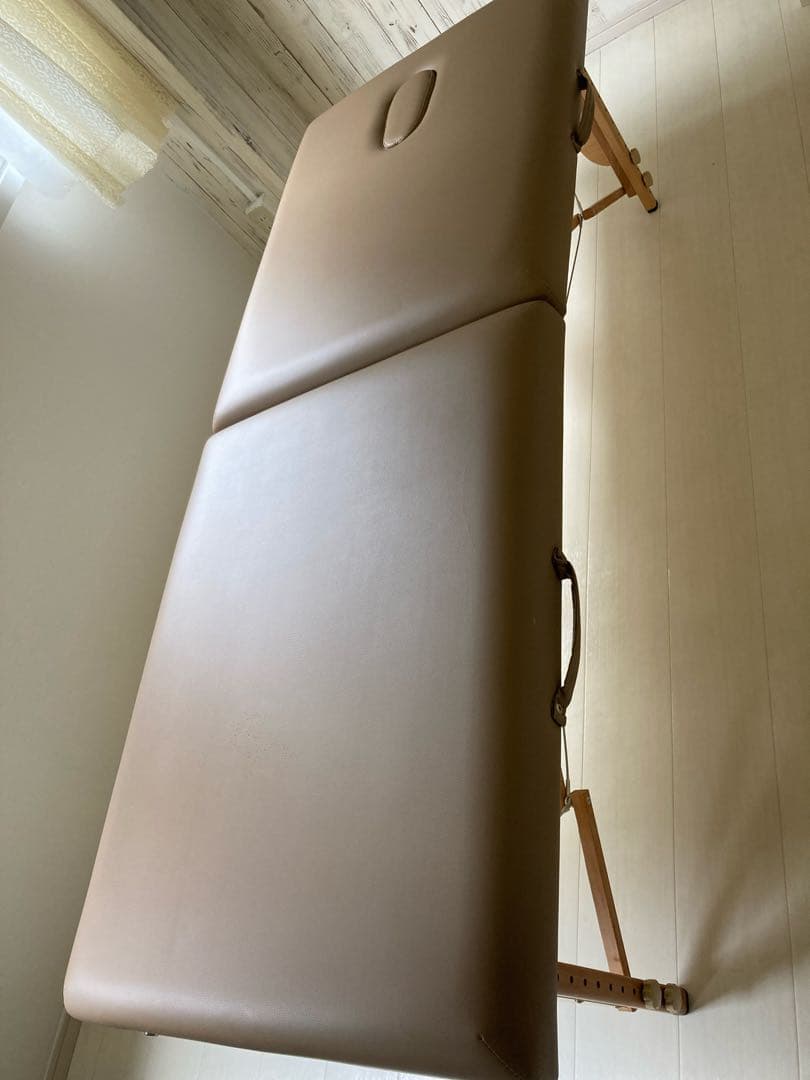 マッサージ　エステ　ベッド　施術ベッド　折りたたみベッド