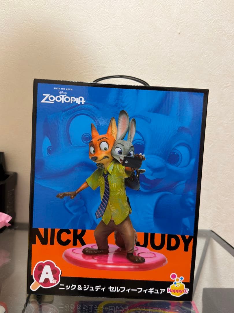 新品未開封 Happyくじ A賞 ニック&ジュディ セルフィーフィギュア