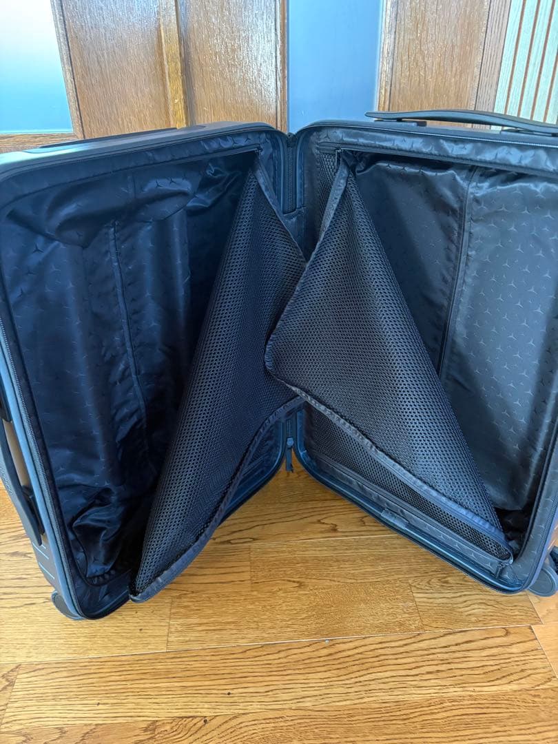 マクド メルセデスベンツノベルテキャリーケース