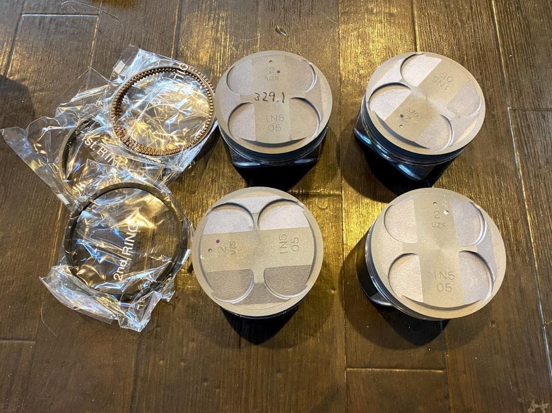 Ｓ１５シルビアオーテック　　純正ピストン