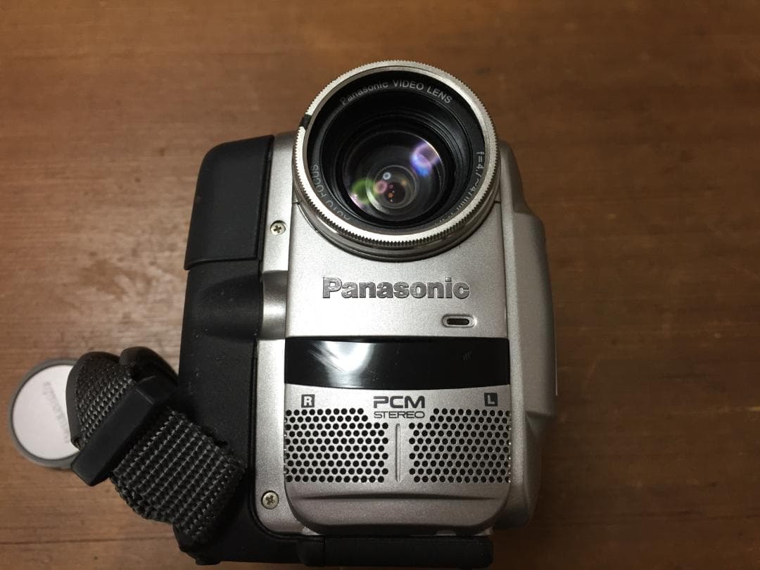 良品 撮影再生ダビングOK　Panasonic　NV-DS5　付属品あり　大画面