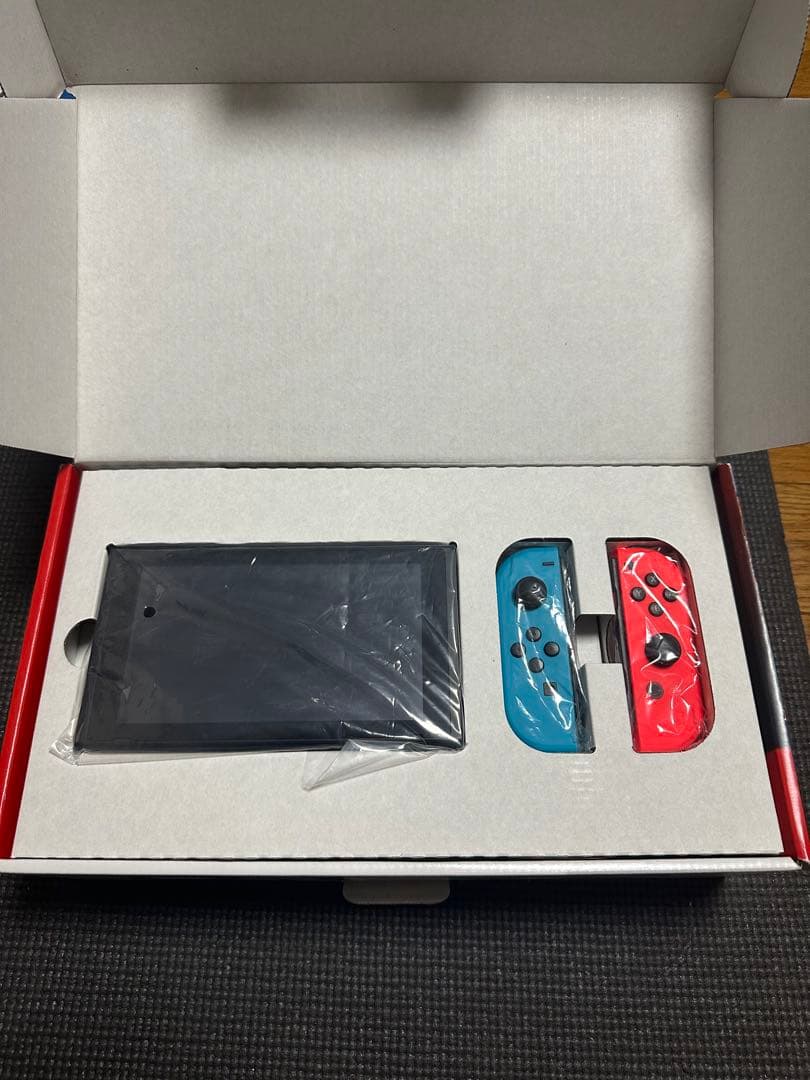 Nintendo Switch 本体 ブラック 青 赤