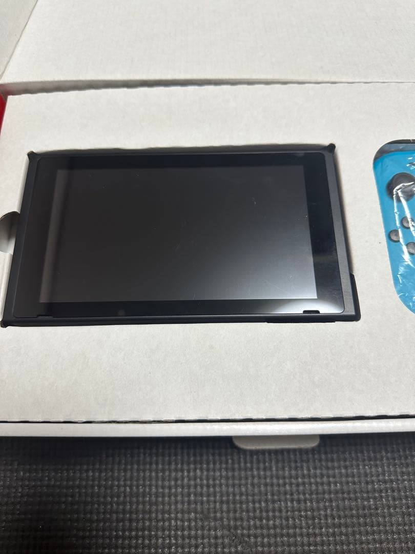 Nintendo Switch 本体 ブラック 青 赤