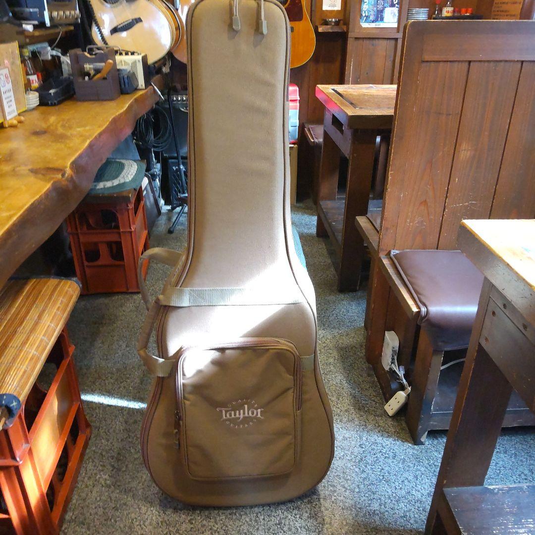 Taylor 214ce-G エレアコ （管理ワテ）