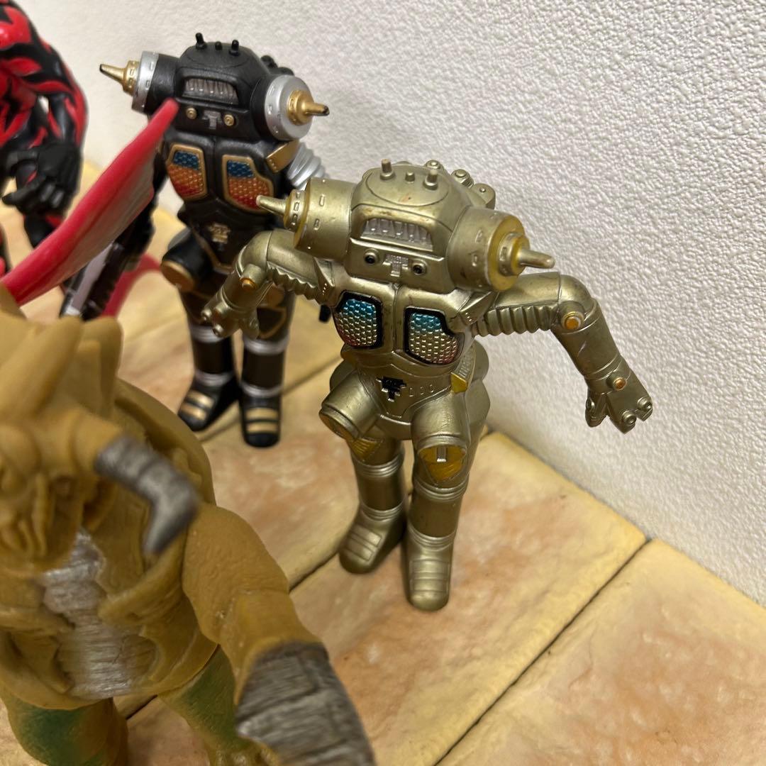 ウルトラマン　怪獣フィギュア 15体セット