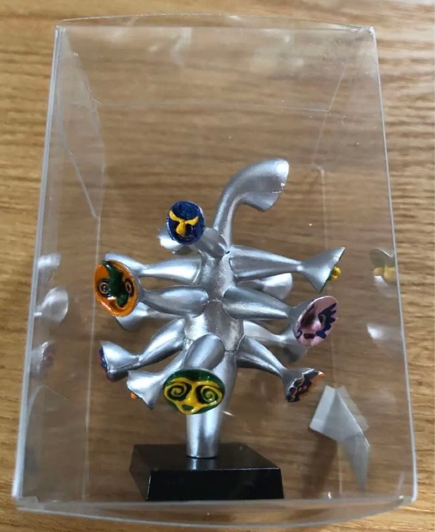 新品未開封 岡本太郎 ミニフィギュア 計3点 (太陽の塔/赤い手/こどもの樹)