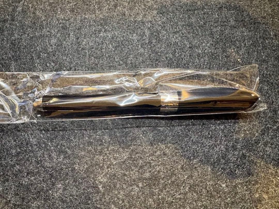 Montblanc ピナイダー 万年筆 ブラック