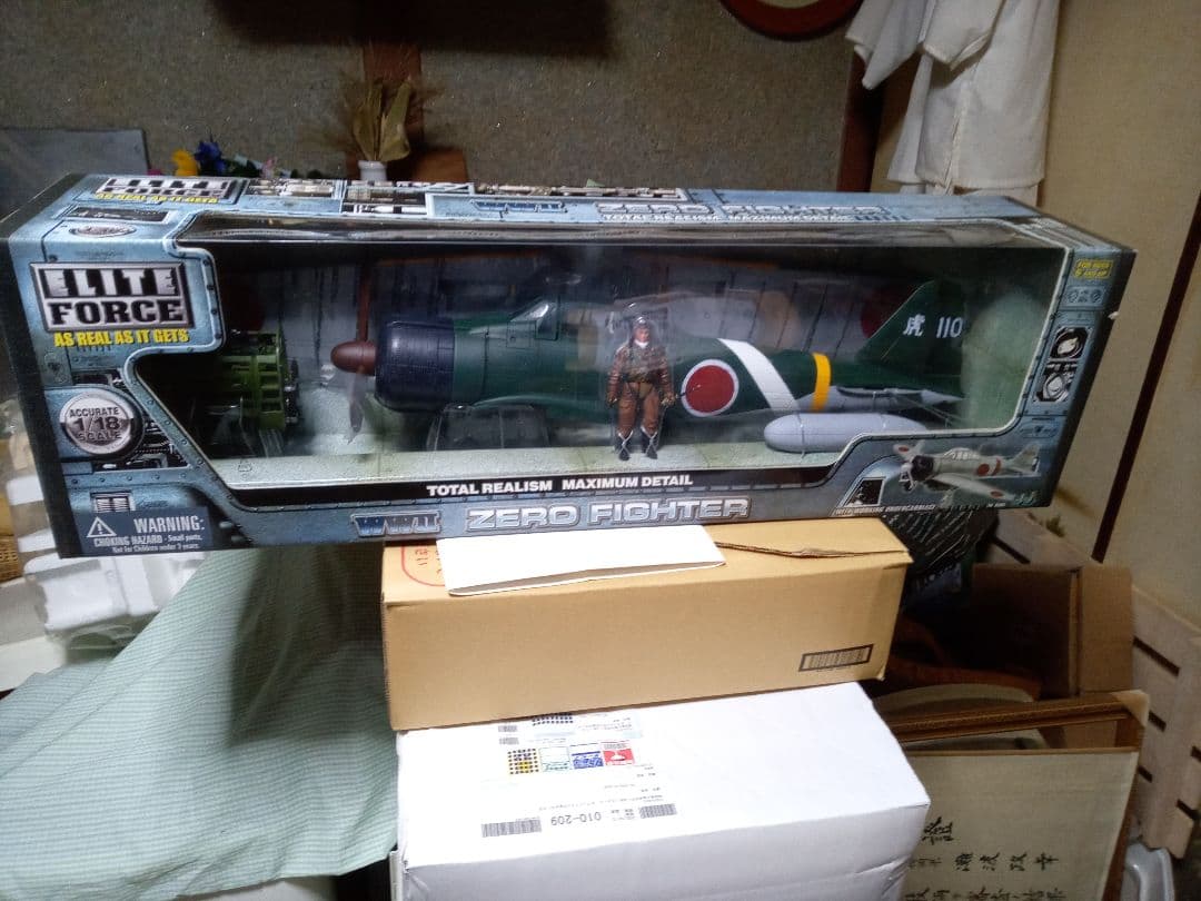 ゼロ戦フィギュア