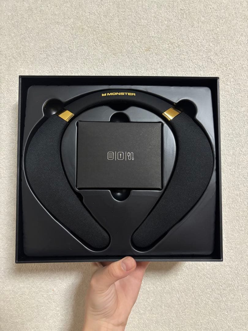 y*i様 Monsterワイヤレスネックスピーカー