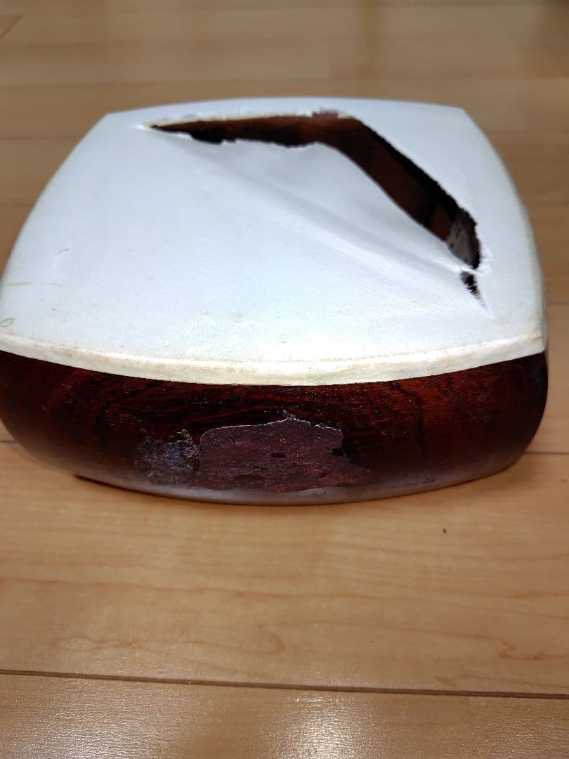 高級三味線太棹　 紅木東さわりk9刻印金細　二本溝子持綾杉胴　ケース付