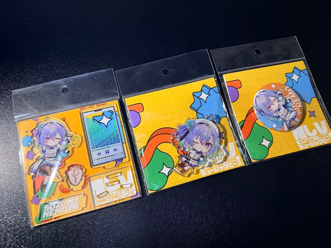 涼海ネモ　推しV アクリルスタンド　アクリルキーホルダー　缶バッジ　セット売り