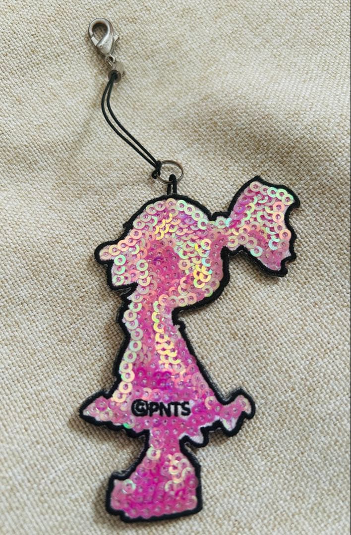 プラザ限定　inprivate ピーナッツ　スヌーピー　スパンコールチャーム